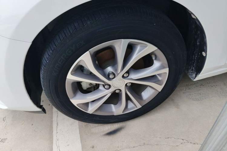 Used Buick Verano 2023 Pro Enjoyment Edition Left Front Wheel Hub