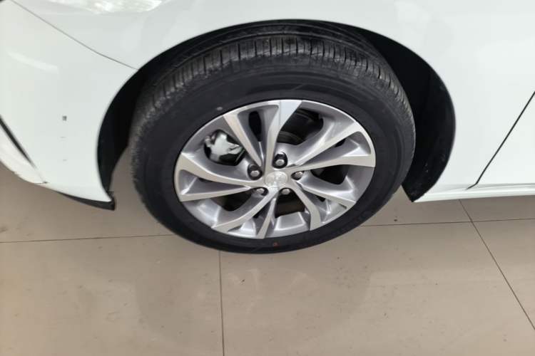 Used Buick Verano 2023 Pro Enjoyment Edition Left Front Wheel Hub