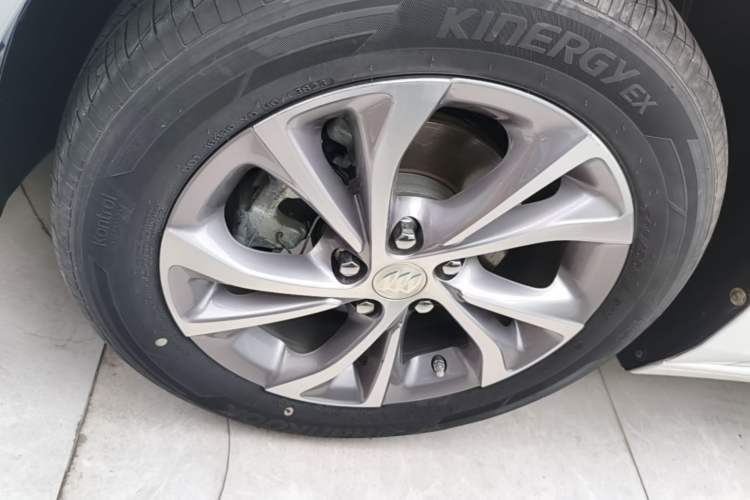 Used Buick Verano 2023 Pro Enjoyment Edition Left Front Wheel Hub