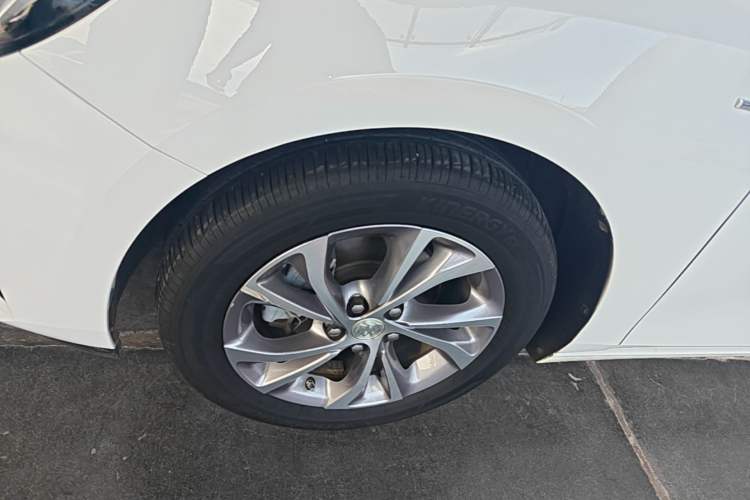 Used Buick Verano 2023 Pro Enjoyment Edition Left Front Wheel Hub