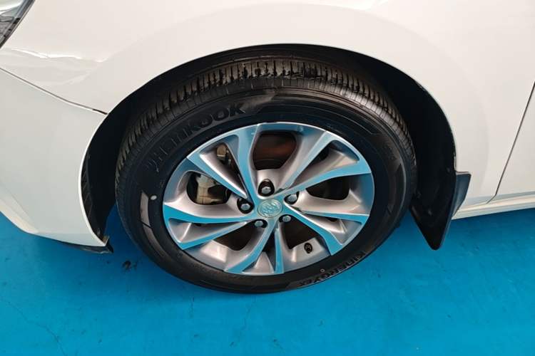 Used Buick Verano 2023 Pro Enjoyment Edition Left Front Wheel Hub