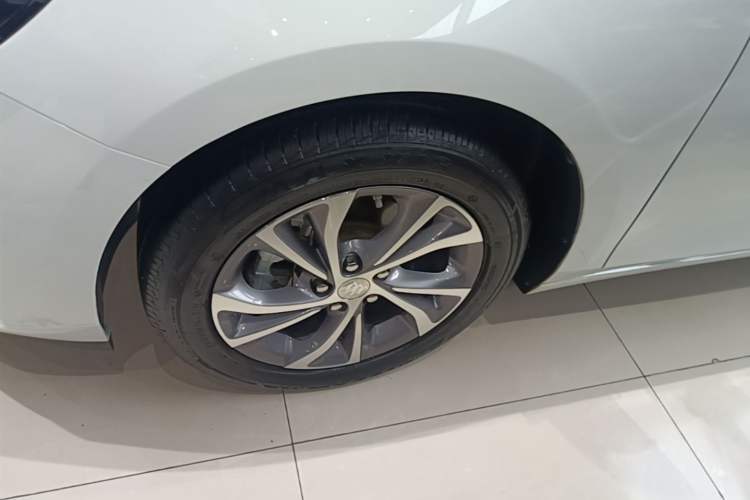 Used Buick Verano 2023 Pro Enjoyment Edition Left Front Wheel Hub