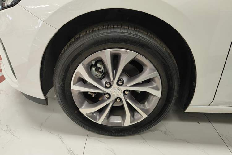 Used Buick Verano 2023 Pro Enjoyment Edition Left Front Wheel Hub