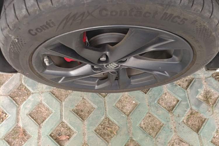 Used Buick Verano 2023 Pro GS Swift Edition Left Front Wheel Hub