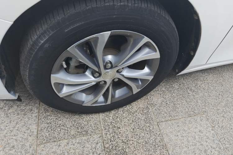 Used Buick Verano 2023 Pro Enjoyment Edition Left Front Wheel Hub