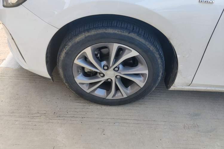 Used Buick Verano 2023 Pro Enjoyment Edition Left Front Wheel Hub