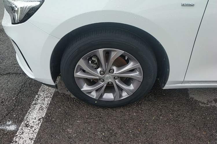 Used Buick Verano 2023 Pro Enjoyment Edition Left Front Wheel Hub