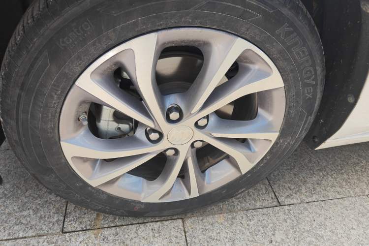 Used Buick Verano 2023 Pro Enjoyment Edition Left Front Wheel Hub