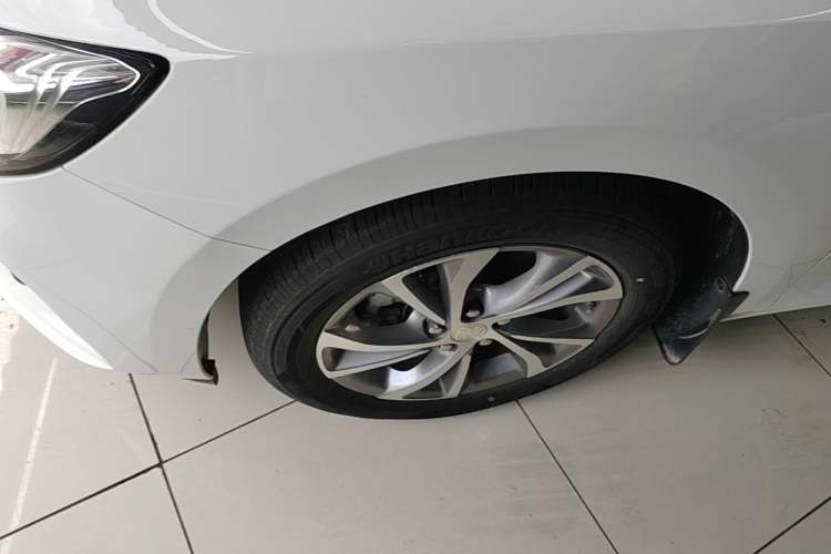 Used Buick Verano 2023 Pro Enjoyment Edition Left Front Wheel Hub
