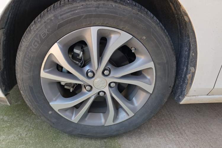 Used Buick Verano 2023 Pro Enjoyment Edition Left Front Wheel Hub