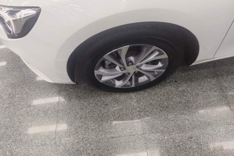 Used Buick Verano 2023 Pro Enjoyment Edition Left Front Wheel Hub
