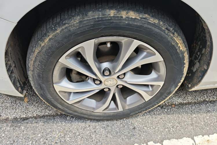 Used Buick Verano 2023 Pro Enjoyment Edition Left Front Wheel Hub