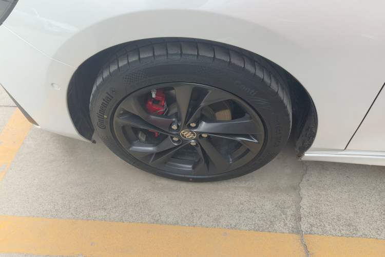 Used Buick Verano 2023 Pro GS Swift Edition Left Front Wheel Hub