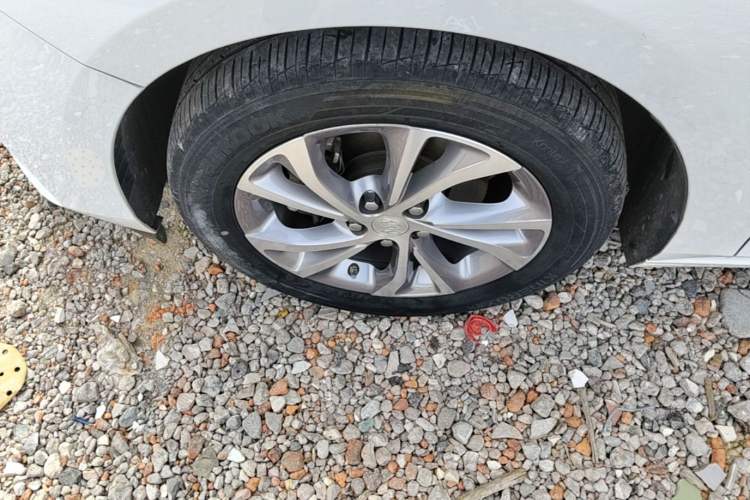 Used Buick Verano 2023 Pro Enjoyment Edition Left Front Wheel Hub