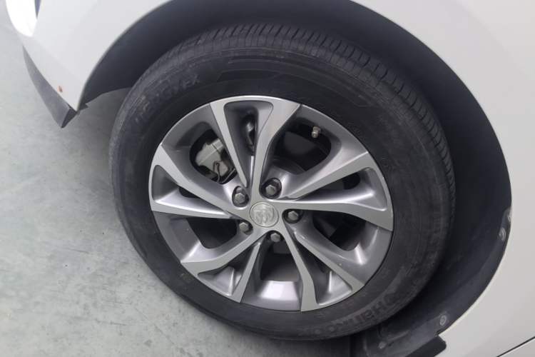 Used Buick Verano 2023 Pro Enjoyment Edition Left Front Wheel Hub