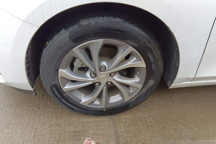 Used Buick Verano 2023 Pro Enjoyment Edition Left Front Wheel Hub