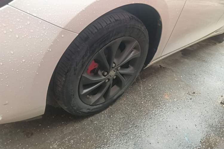 Used Buick Verano 2023 Pro GS Hunter Wind Edition Left Front Wheel Hub