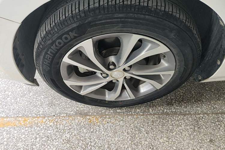 Used Buick Verano 2023 Pro Enjoyment Edition Left Front Wheel Hub