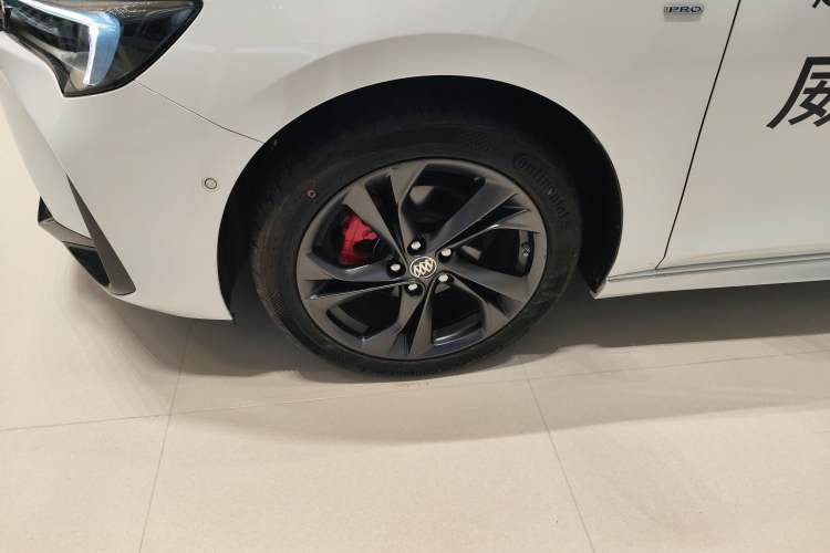 Used Buick Verano 2023 Pro GS Swift Edition Left Front Wheel Hub