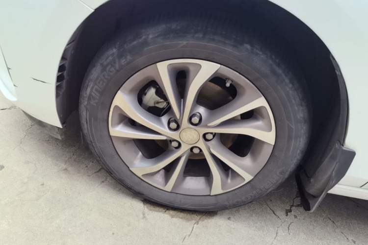 Used Buick Verano 2023 Pro Enjoyment Edition Left Front Wheel Hub