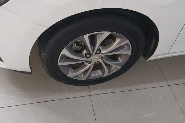 Used Buick Verano 2023 Pro Enjoyment Edition Left Front Wheel Hub