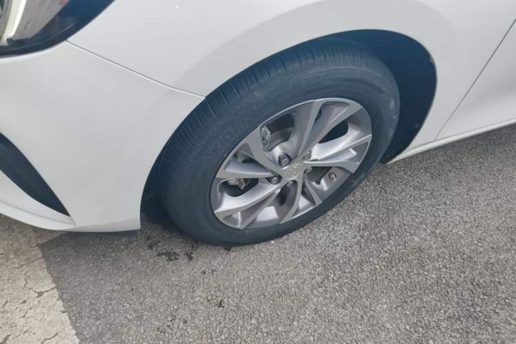 Used Buick Verano 2023 Pro Enjoyment Edition Left Front Wheel Hub