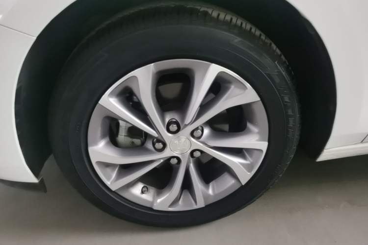 Used Buick Verano 2023 Pro Le Yi Edition Left Front Wheel Hub