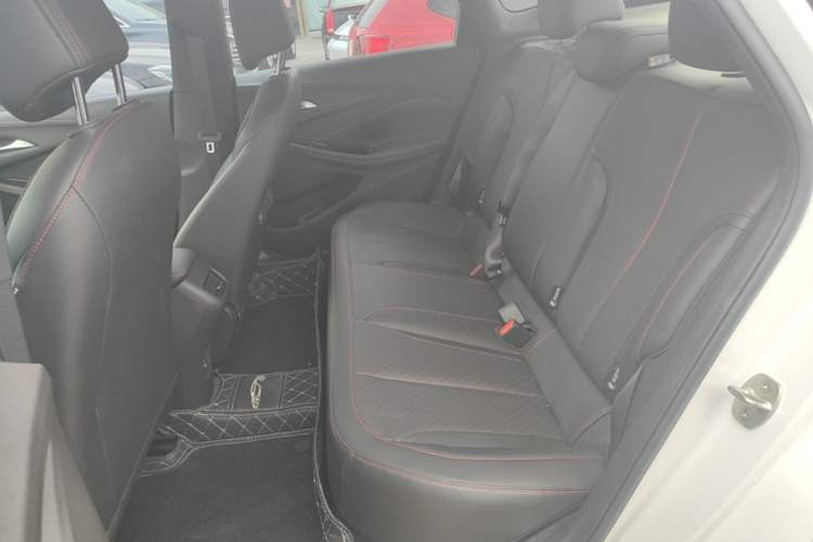 Used Buick Verano 2023 Pro GS Hunter Wind Edition Left Rear Seat