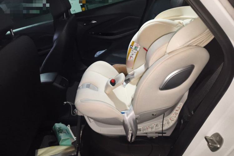 Used Buick Verano 2023 Pro GS Hunter Wind Edition Left Rear Seat