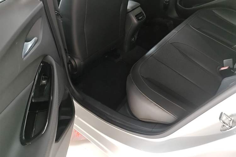 Used Buick Verano 2023 Pro Enjoyment Edition Left Rear Seat