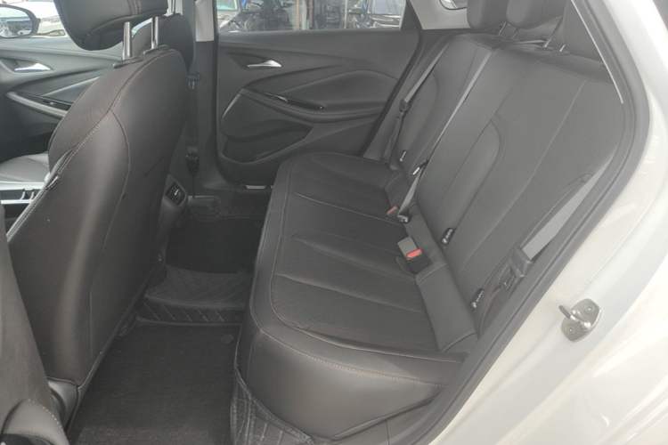 Used Buick Verano 2023 Pro Enjoyment Edition Left Rear Seat