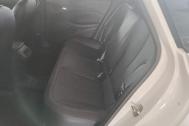 Used Buick Verano 2023 Pro GS Hunter Wind Edition Left Rear Seat