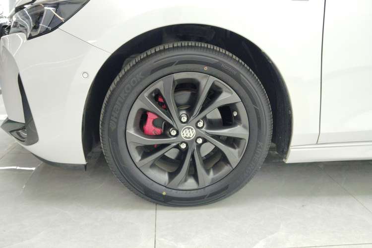 Used Buick Verano 2023 Pro GS Swift Edition Left Rear Wheel Hub