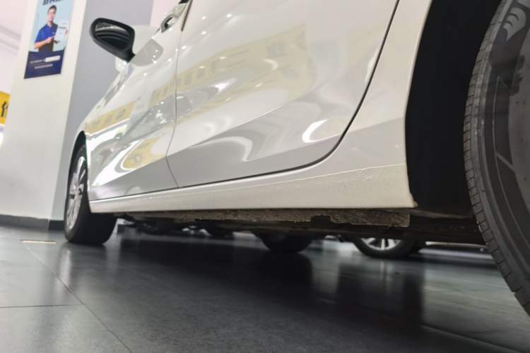 Used Buick Verano 2023 Pro Enjoyment Edition Left Side Sill