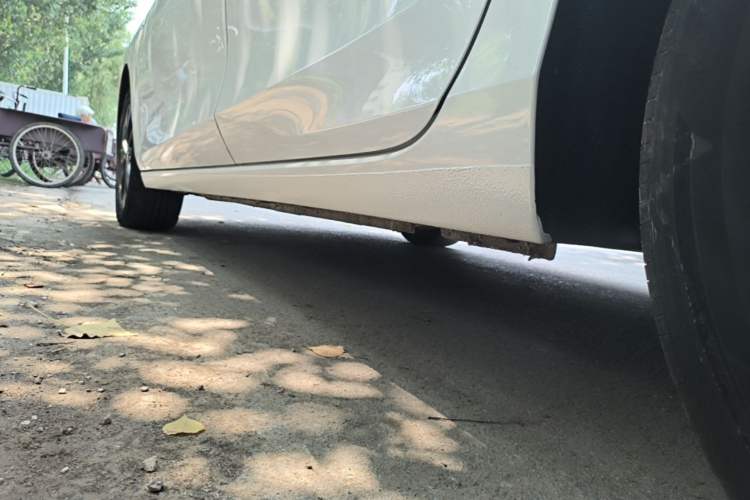Used Buick Verano 2023 Pro GS Hunter Wind Edition Left Side Sill