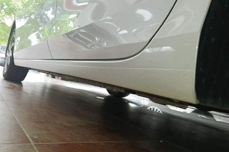 Used Buick Verano 2023 Pro GS Hunter Wind Edition Left Side Sill