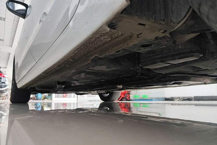 Used Buick Verano 2023 Pro GS Hunter Wind Edition Left Side Sill
