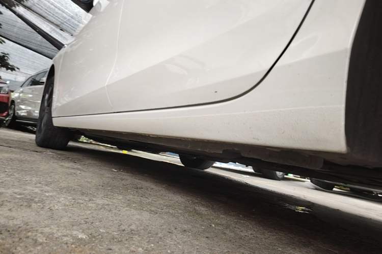 Used Buick Verano 2023 Pro GS Hunter Wind Edition Left Side Sill