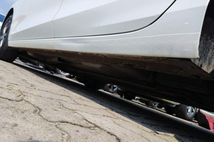 Used Buick Verano 2023 Pro GS Hunter Wind Edition Left Side Sill