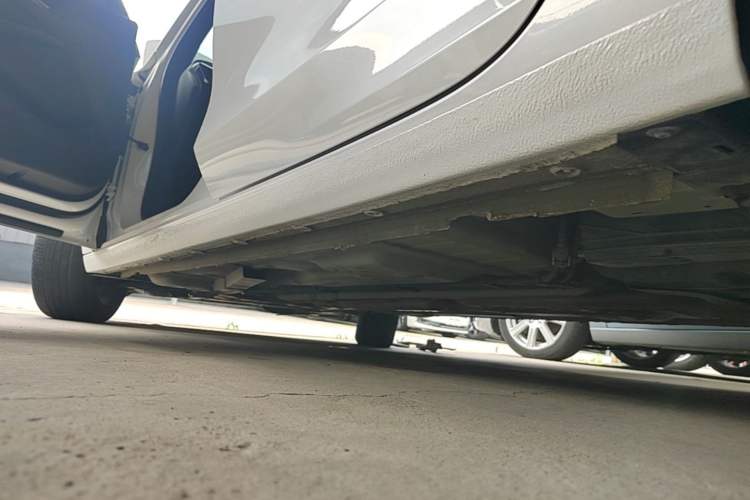 Used Buick Verano 2023 Pro GS Hunter Wind Edition Left Side Sill