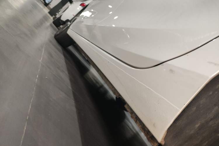 Used Buick Verano 2023 Pro GS Hunter Wind Edition Left Side Sill