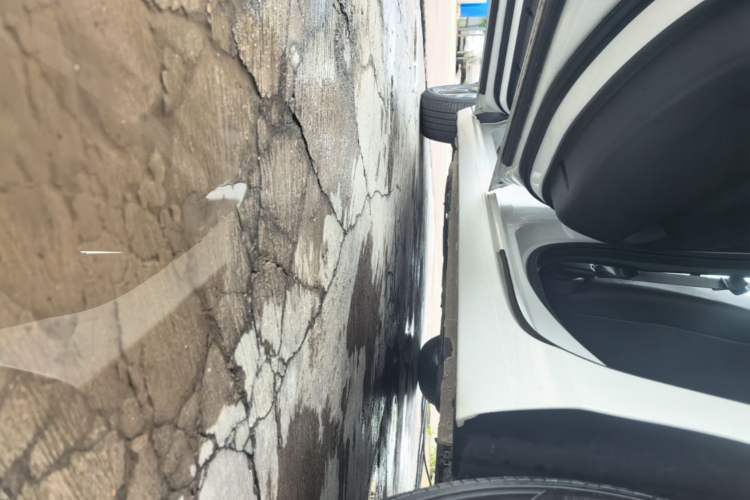 Used Buick Verano 2023 Pro GS Hunter Wind Edition Left Side Sill