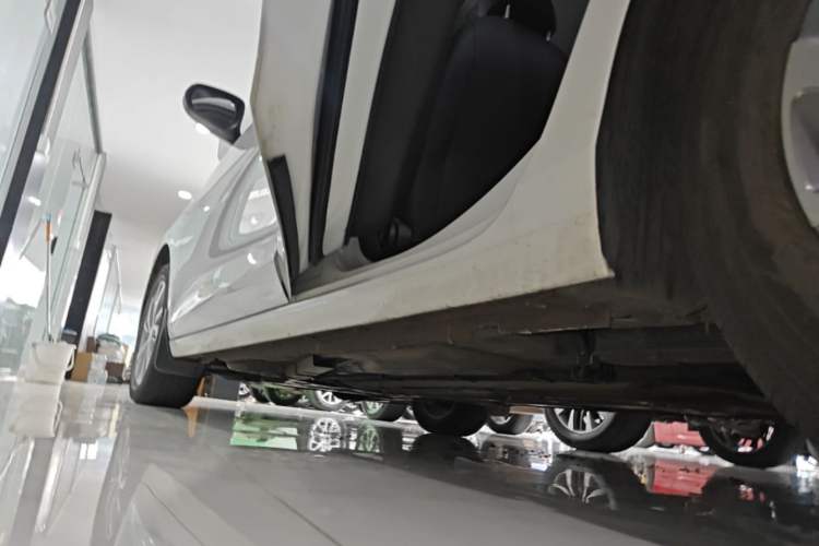 Used Buick Verano 2023 Pro Enjoyment Edition Left Side Sill