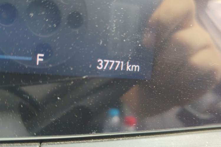 Used Buick Verano 2023 Pro Enjoyment Edition Odometer Close Up