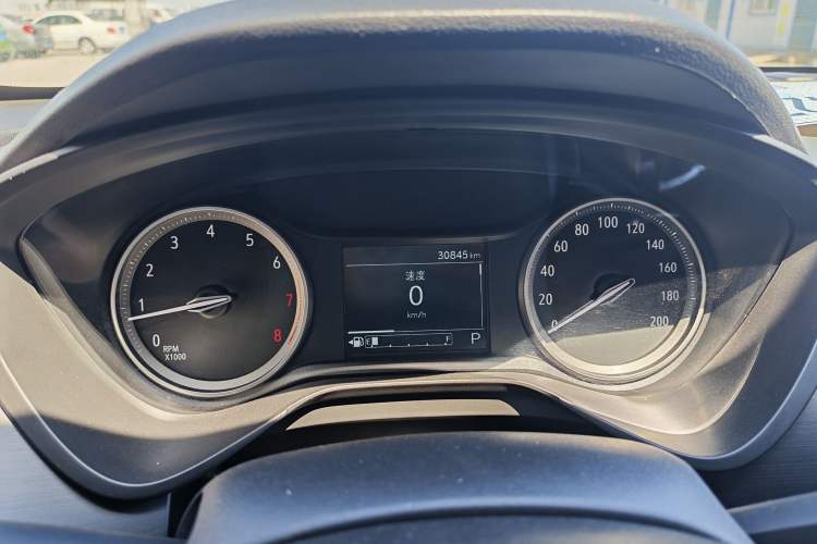 Used Buick Verano 2023 Pro Le Yi Edition Odometer Close Up
