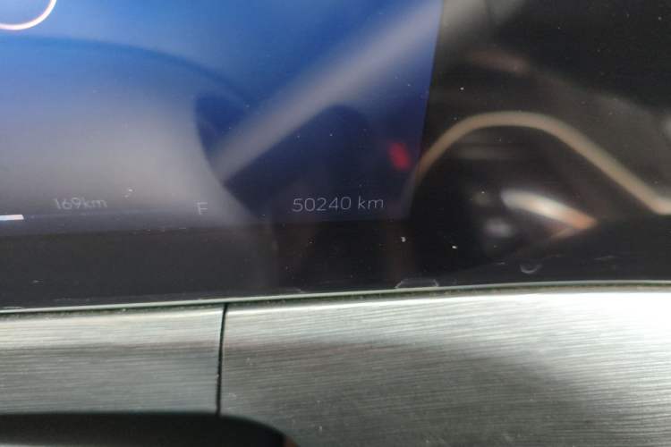 Used Buick Verano 2023 Pro GS Hunter Wind Edition Odometer Close Up