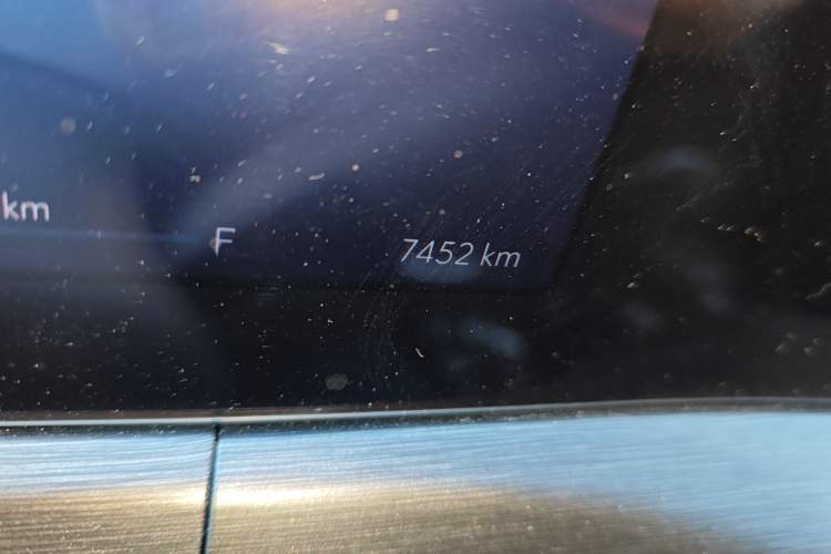 Used Buick Verano 2023 Pro GS Swift Edition Odometer Close Up