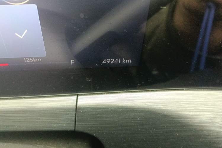 Used Buick Verano 2023 Pro GS Swift Edition Odometer Close Up