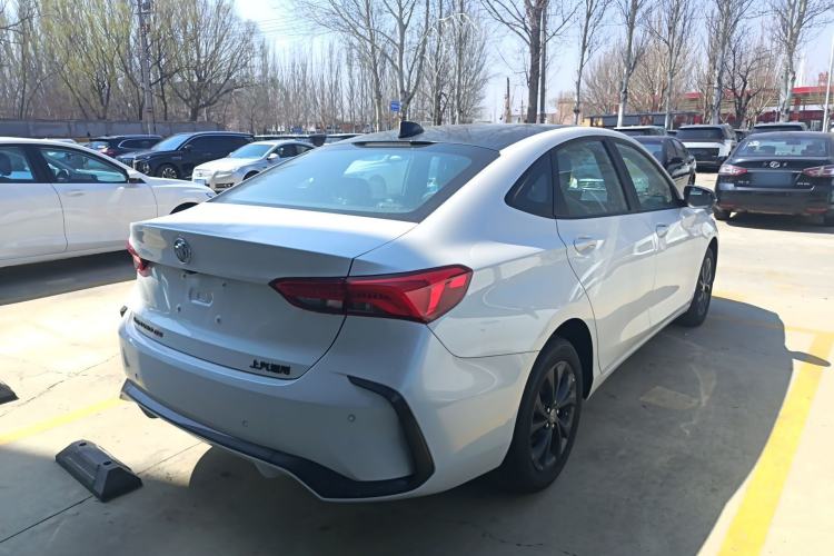 Used Buick Verano 2023 Pro GS Hunter Wind Edition Rear Right 45 Deg