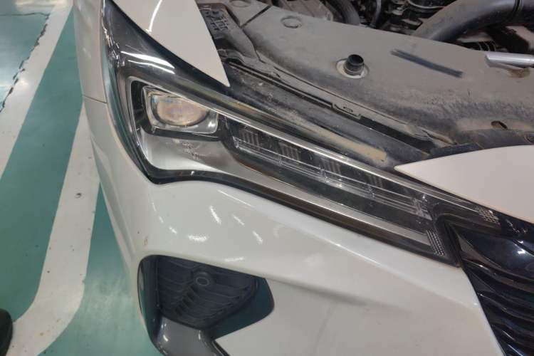 Used Buick Verano 2023 Pro GS Swift Edition Right Front Headlight